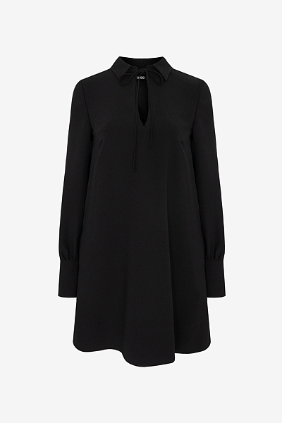 Zartes Kleid mit Kragen