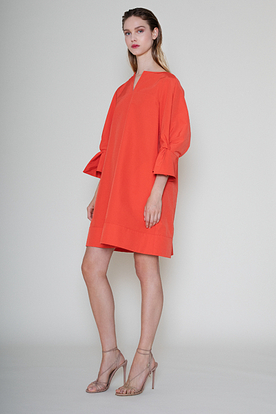 Kleid mit Knotendetail